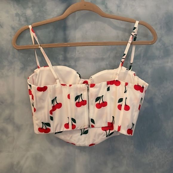 Cherry print corset top - Picture 4 of 5